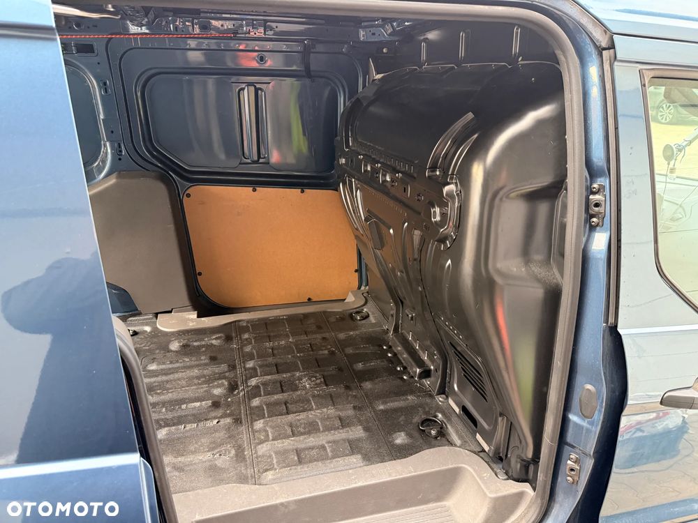 Ford Transit Connect - 21