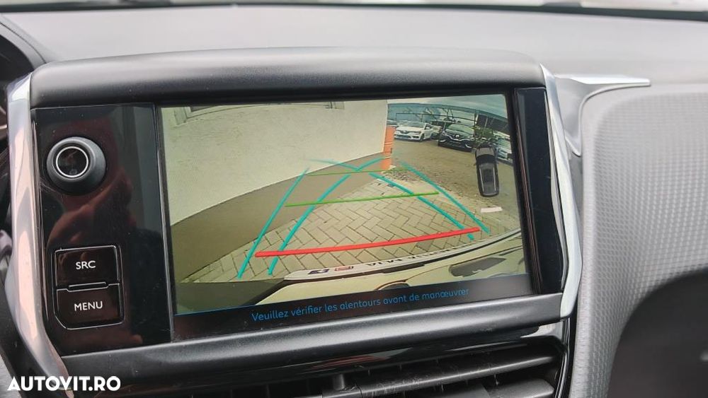 Peugeot 2008 PureTech 110 Stop&Start EAT6 Crossway - 17