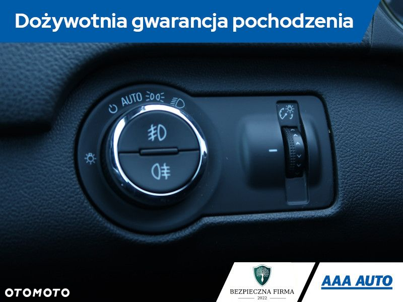 Opel Insignia - 22