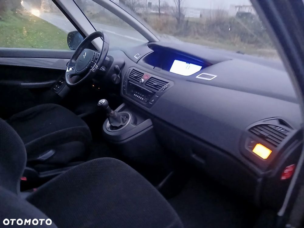 Citroën C4 Picasso 1.8i Impress - 22