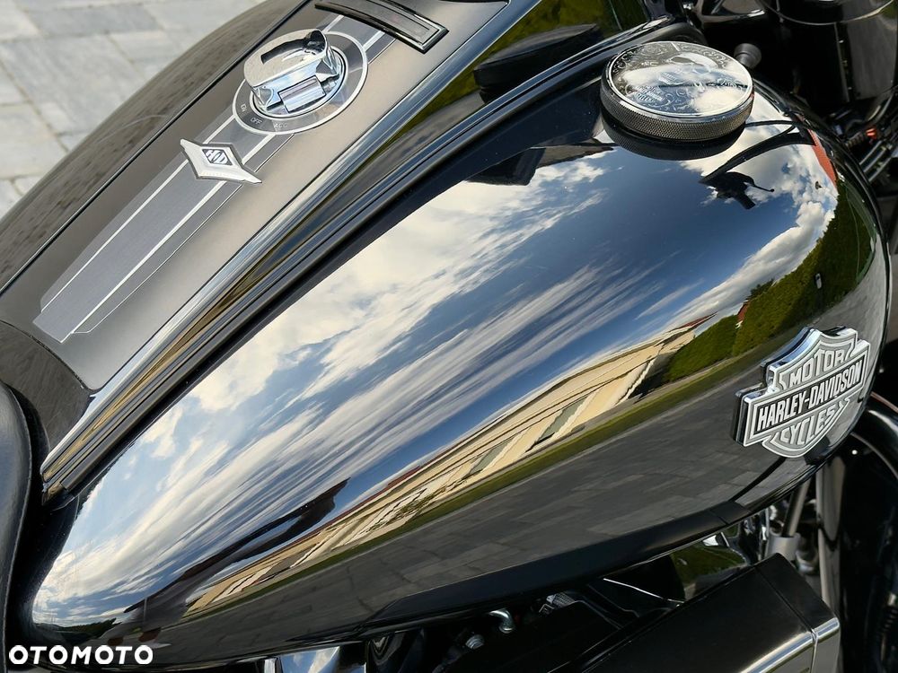 Harley-Davidson Touring Road King - 9