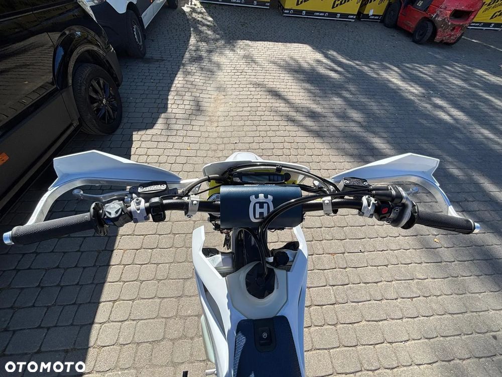 Husqvarna FE - 7