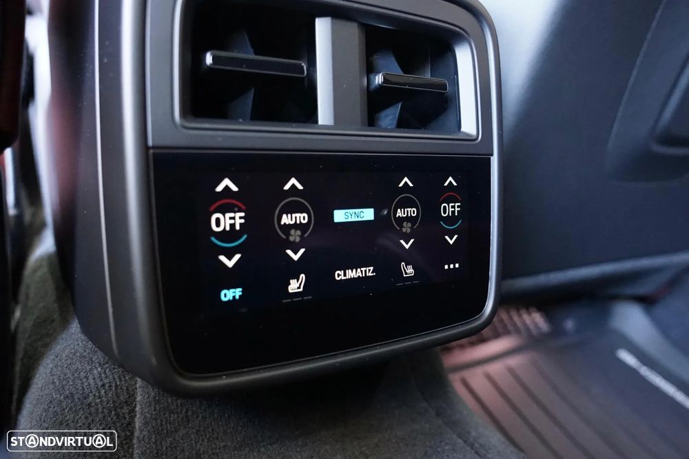 Porsche Taycan Turbo - 22