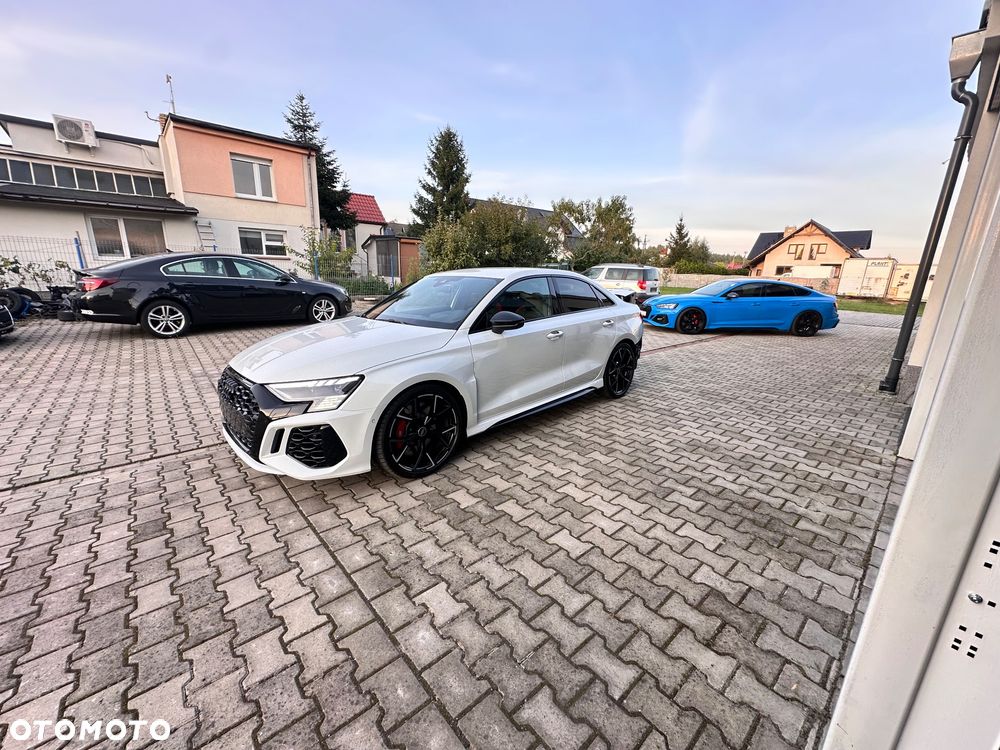Audi RS3 Limousine - 12