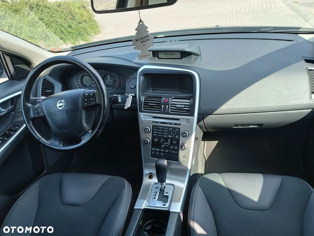 Volvo XC 60 2.4D AWD Momentum - 19