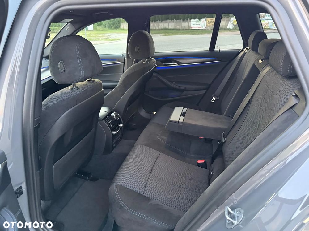 BMW Seria 5 520d M Sport Edition - 14