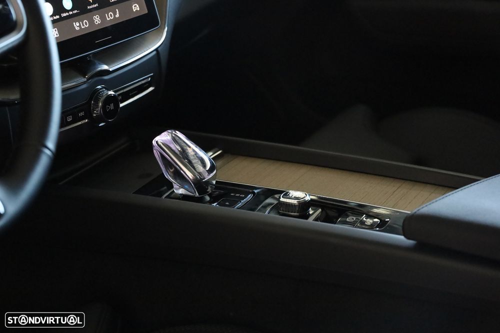 Volvo XC 60 2.0 T6 PHEV Plus Bright - 13