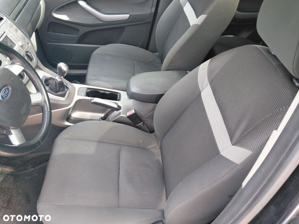 Ford Kuga 2010 photo 5