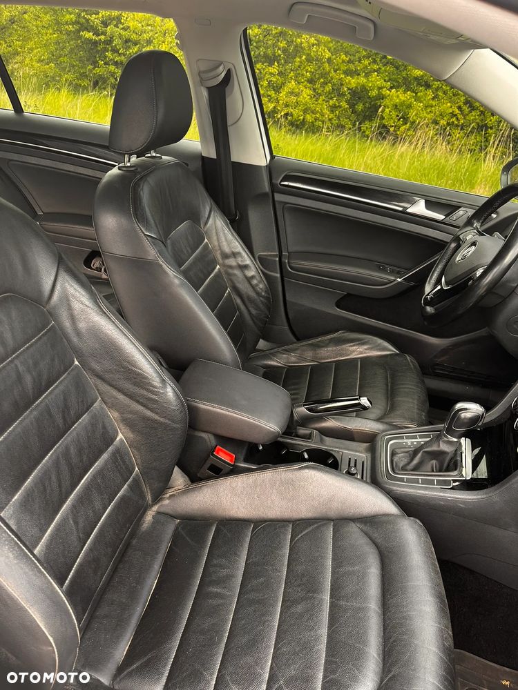 Volkswagen Golf - 6