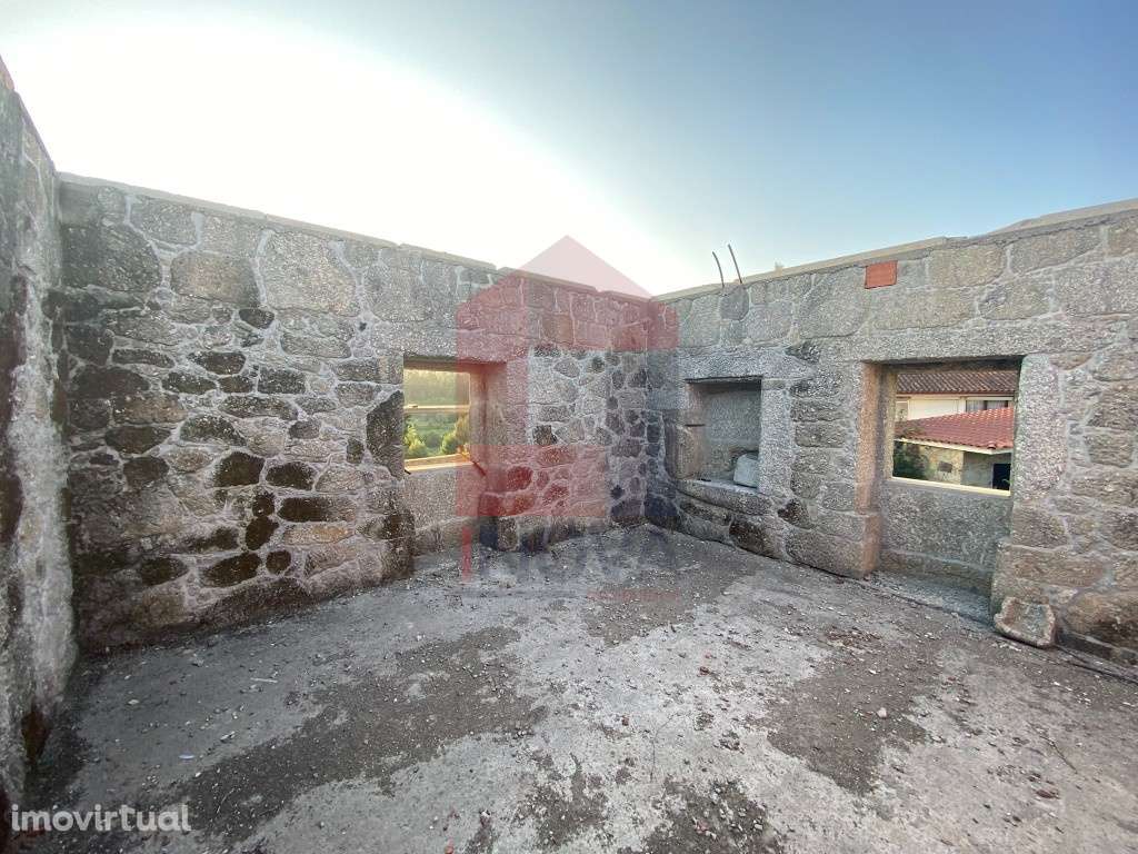 Vende-se Moradia para restauro, Sande - Grande imagem: 4/26