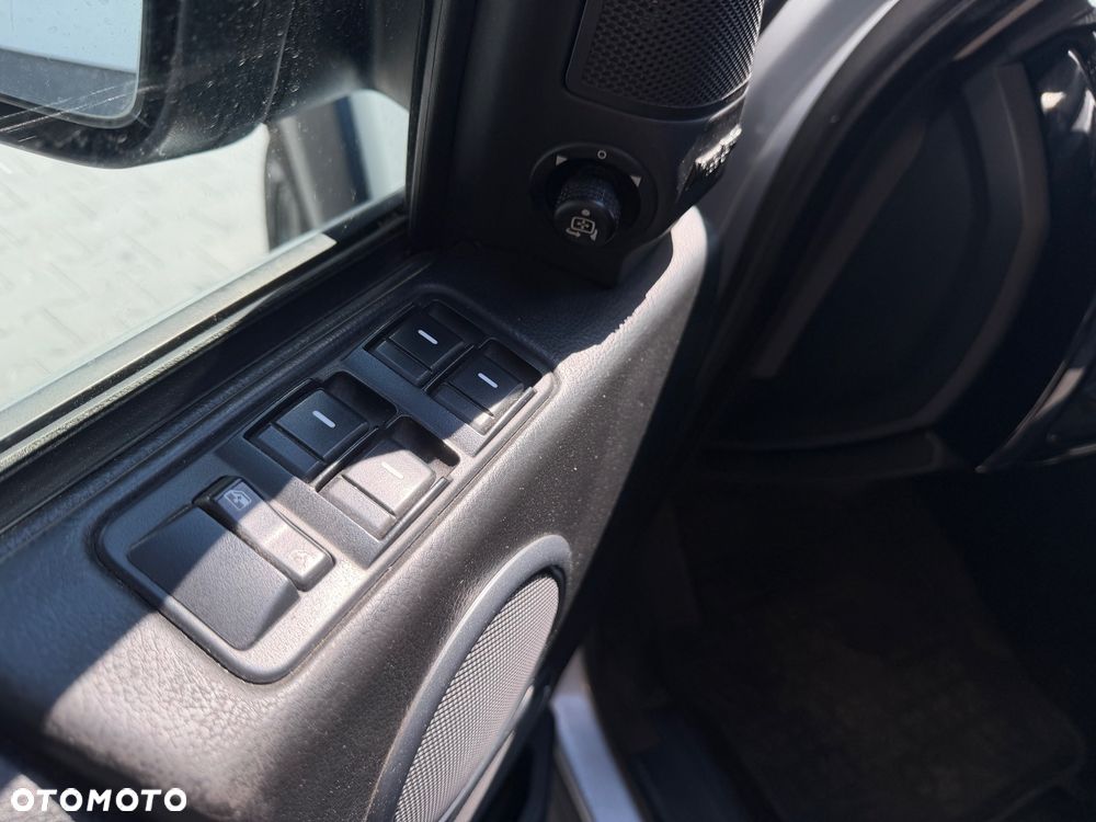 Land Rover Discovery - 20