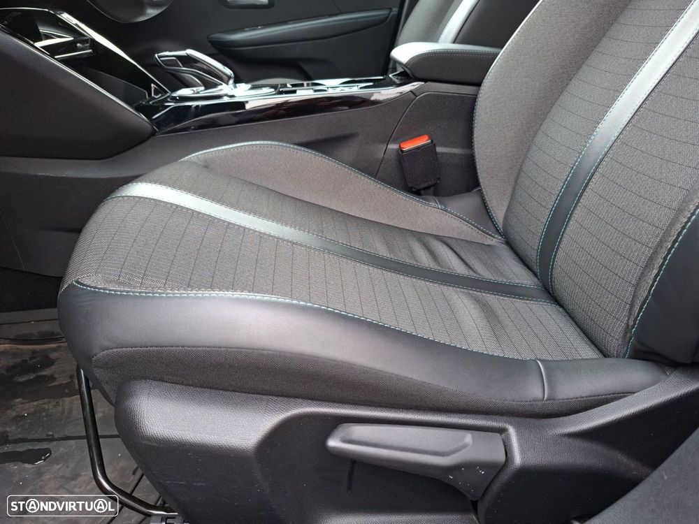 Peugeot 208 1.2 PureTech Allure EAT8 - 25