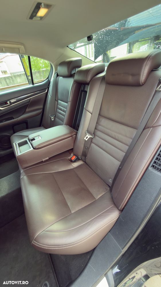 Lexus Seria GS - 24