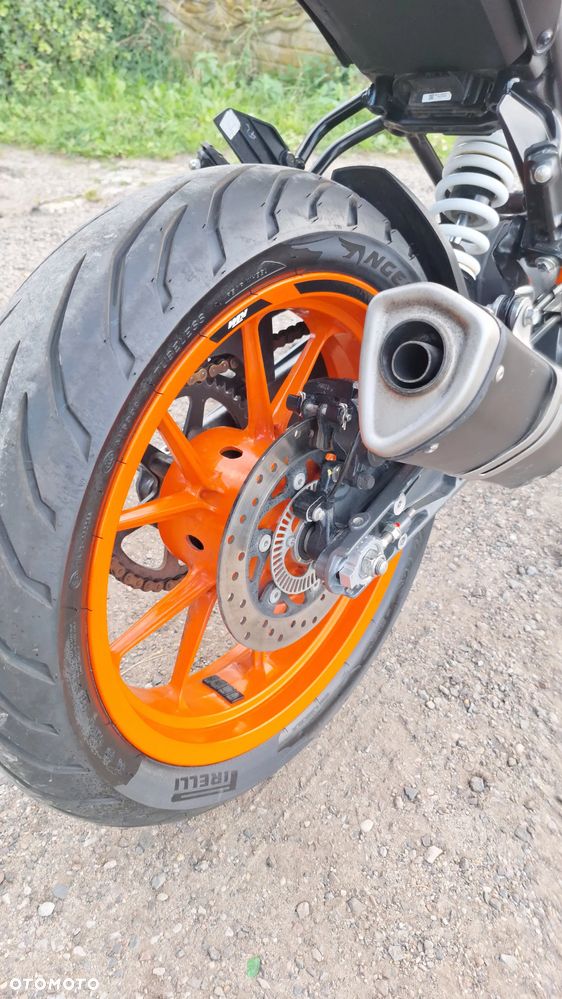 KTM Duke 125 - 13