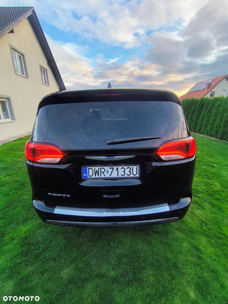 Chrysler Pacifica - 6