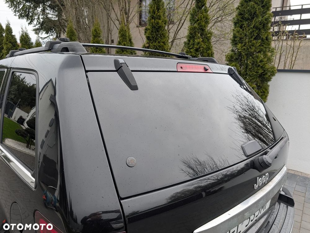 Jeep Grand Cherokee - 13