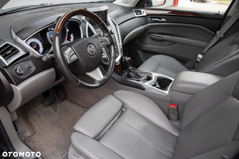 Cadillac SRX - 15
