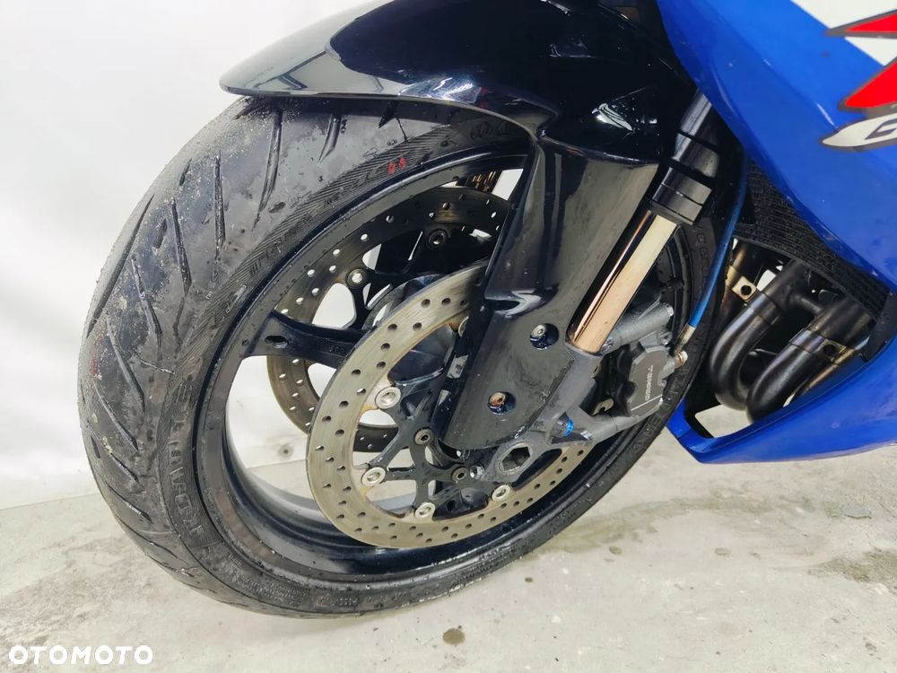 Suzuki GSX-R - 19