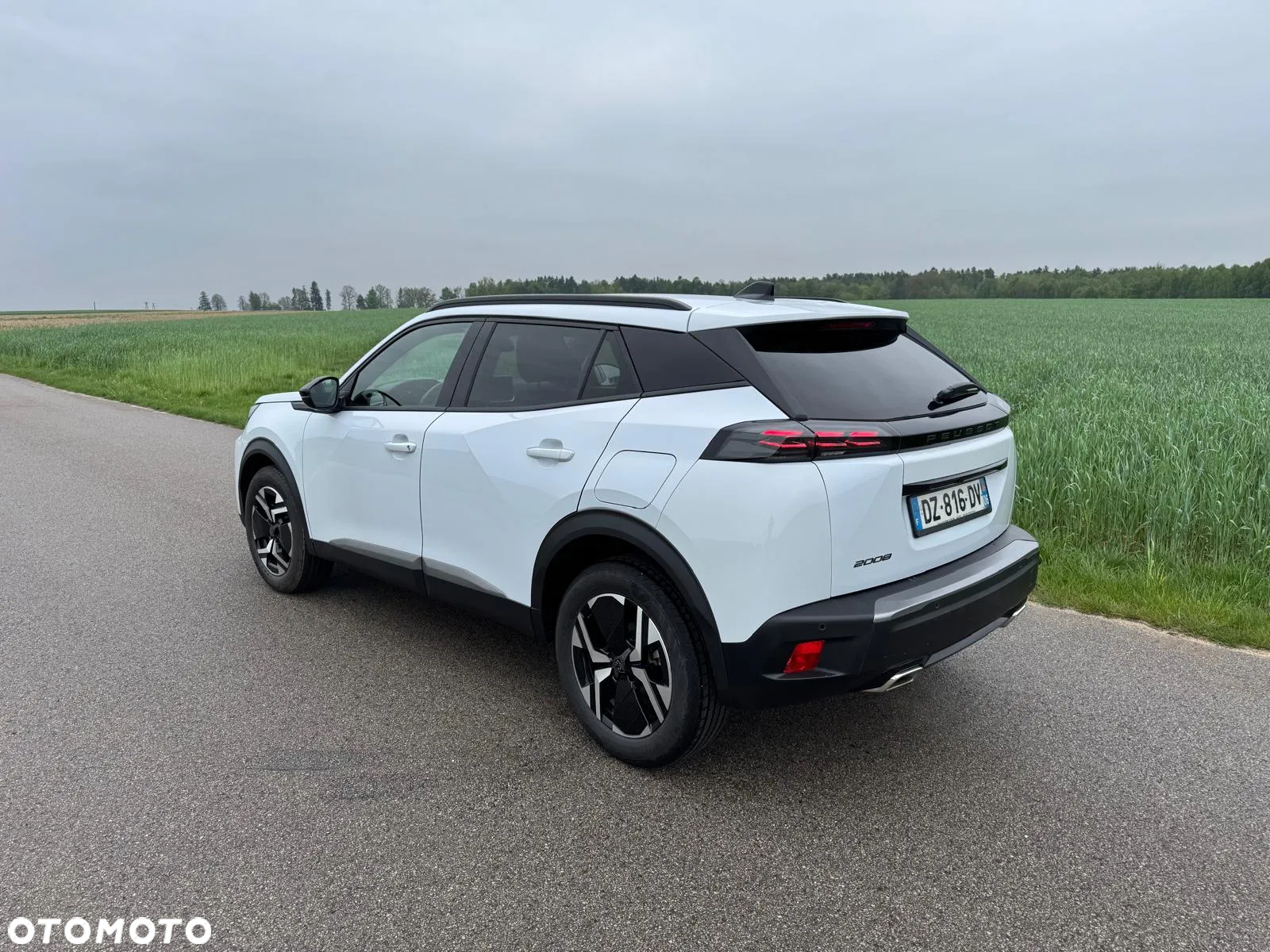 Peugeot 2008 1.2 PureTech Active S&S EAT8 - 6