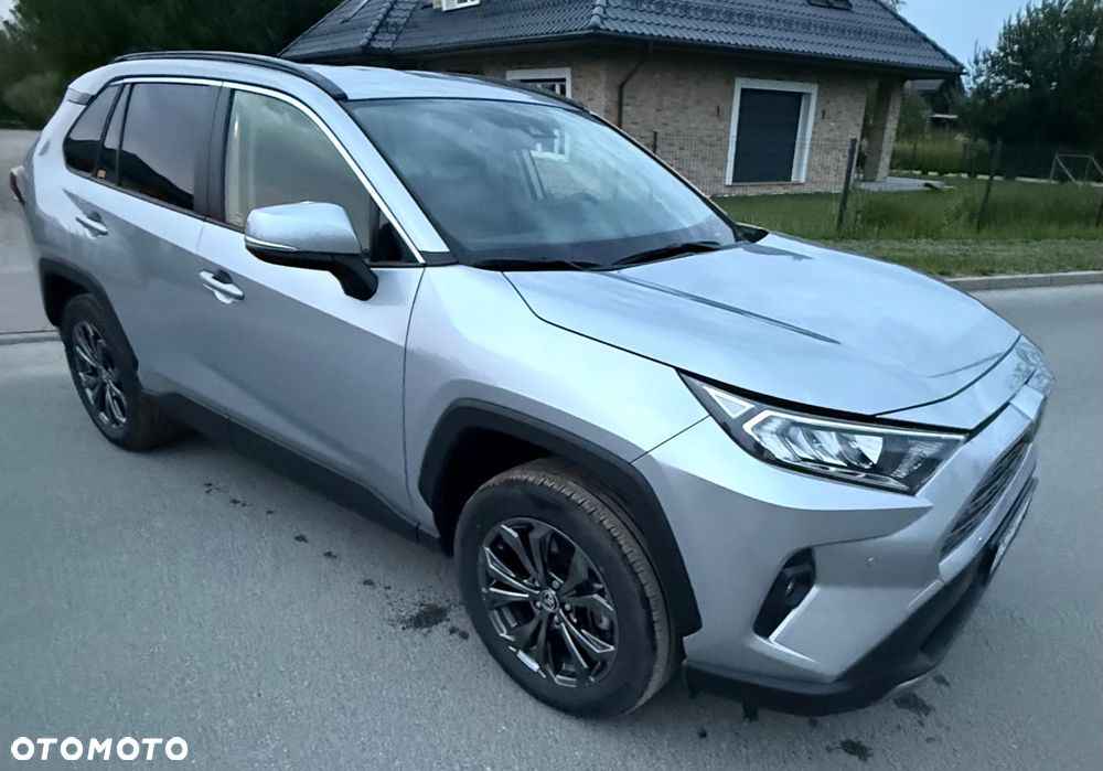 Toyota RAV4 - 4