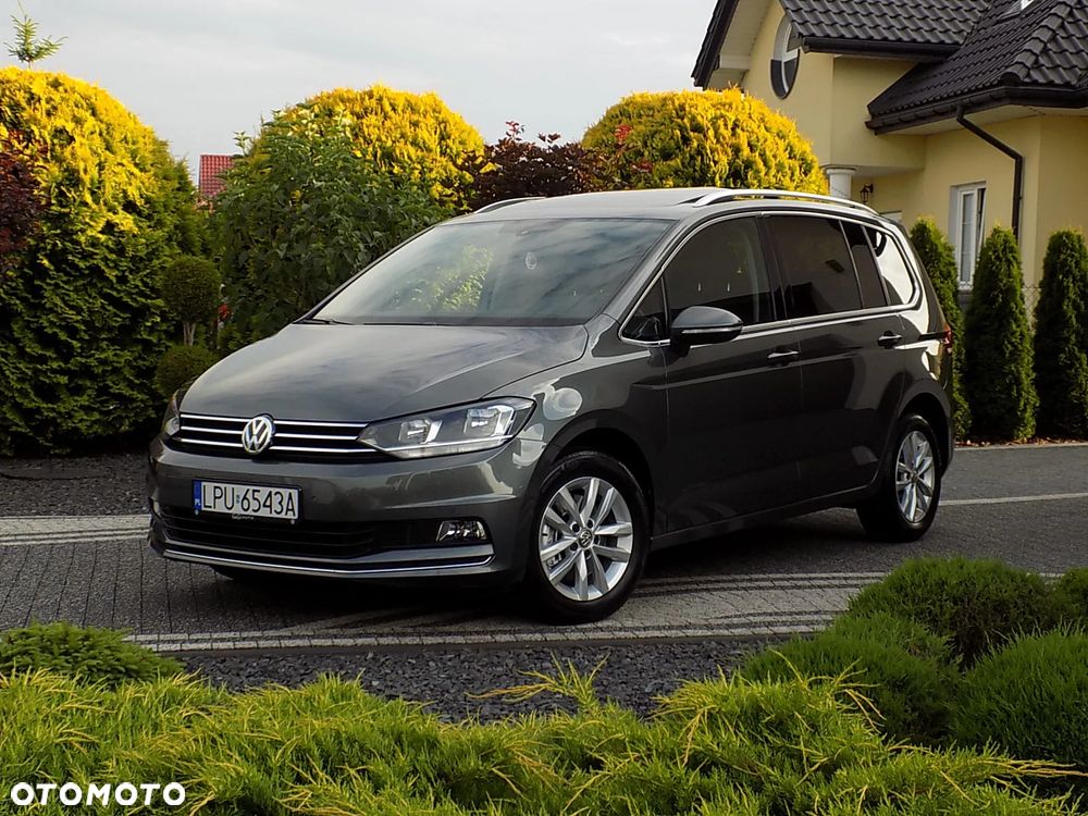Volkswagen Touran - 1