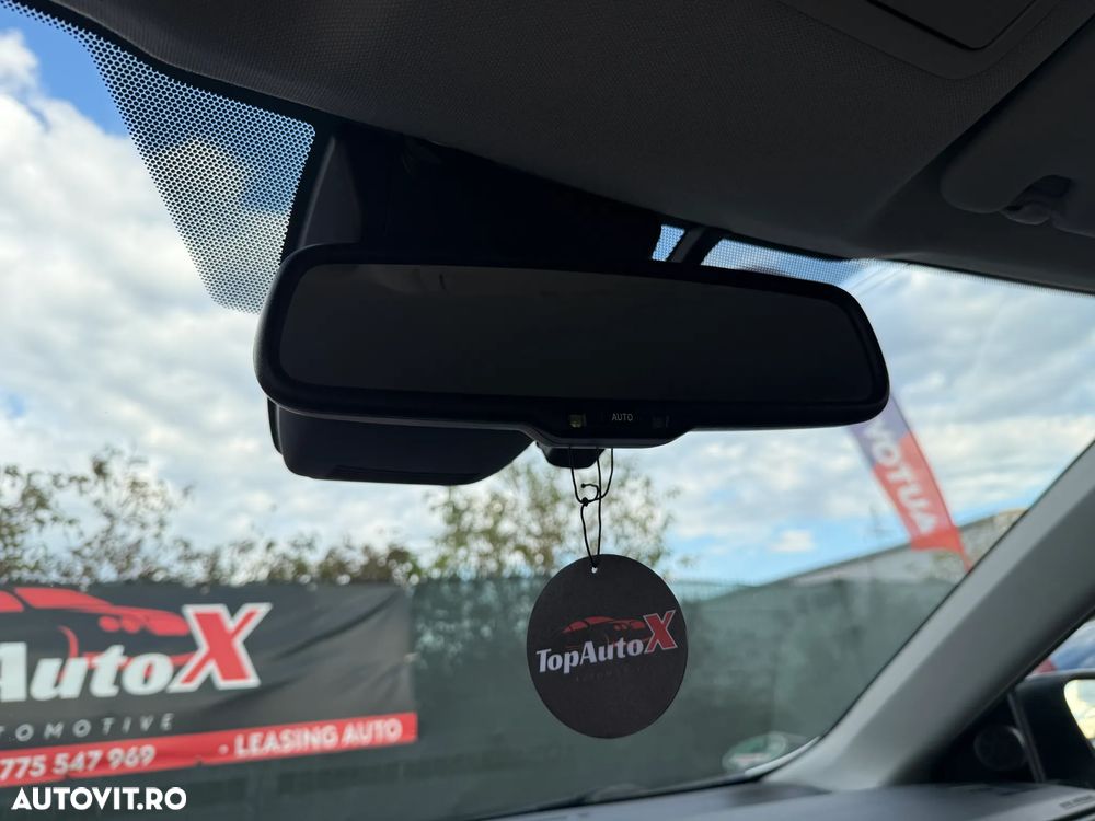Toyota Auris 1.8 VVT-i Automatik Team Deutschland - 28