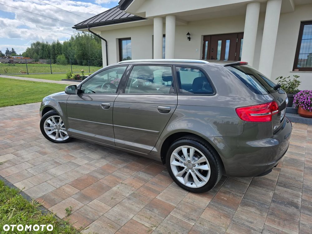 Audi A3 Sportback 2.0 TDI Ambiente - 3