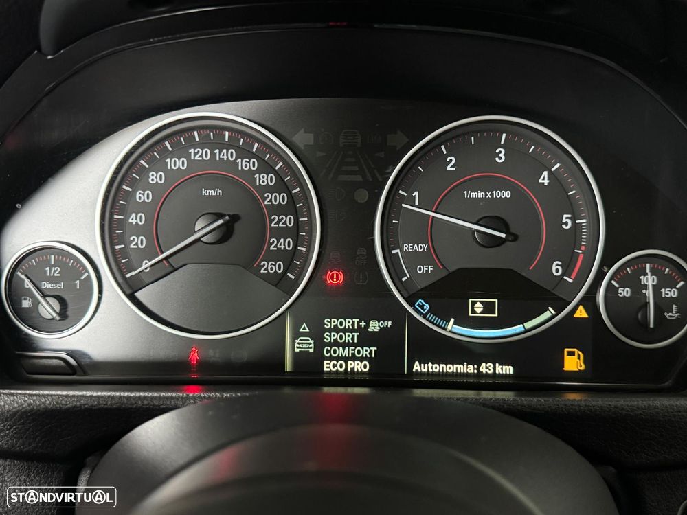 BMW 320 d EfficientDynamics - 32