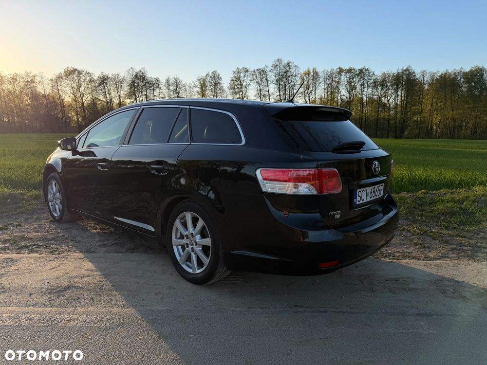 Toyota Avensis 1.8 Premium EU5 - 4