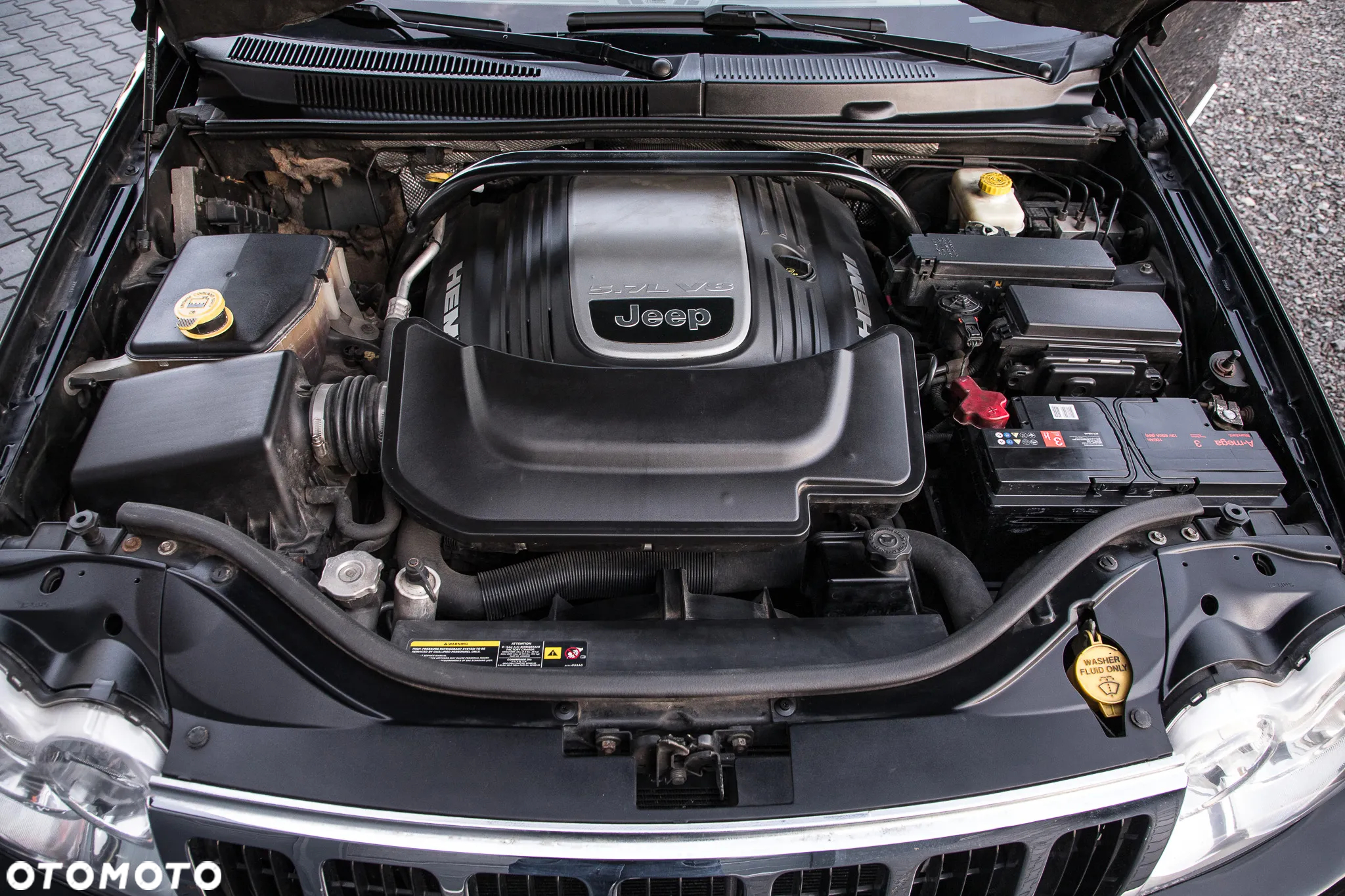 Jeep Grand Cherokee - 33