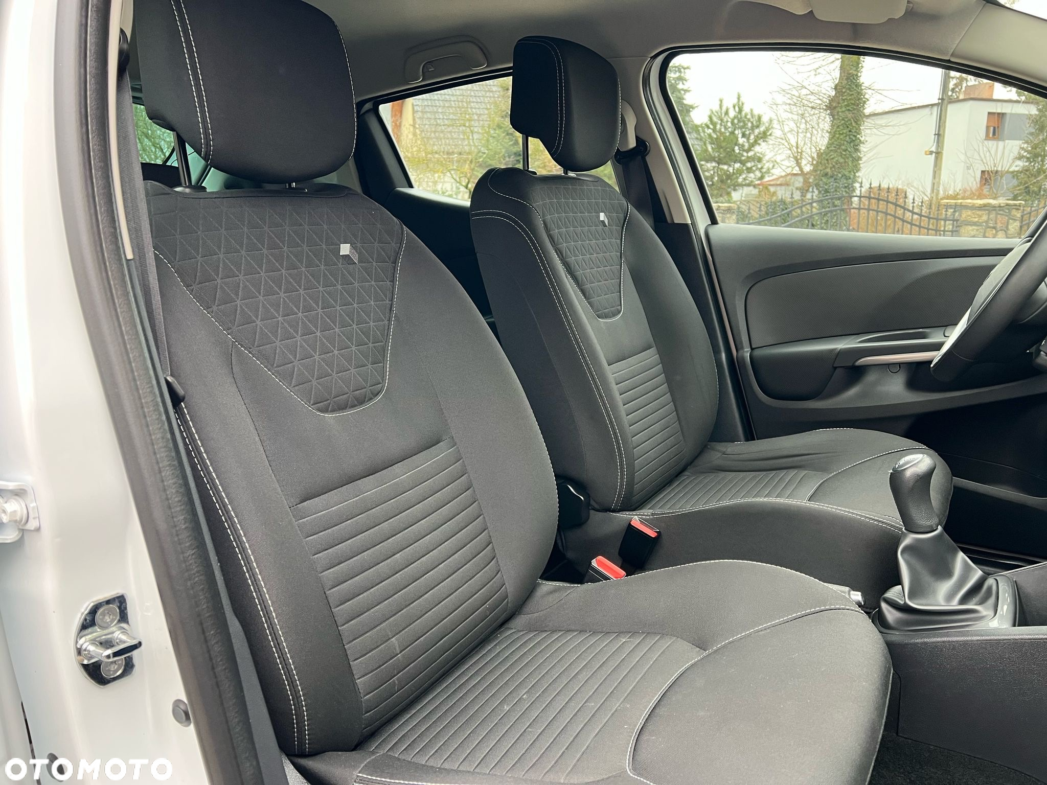 Renault Clio 1.2 16V Life - 13