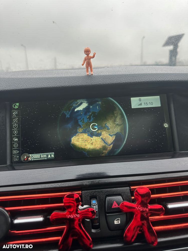 BMW Seria 5 520d - 13