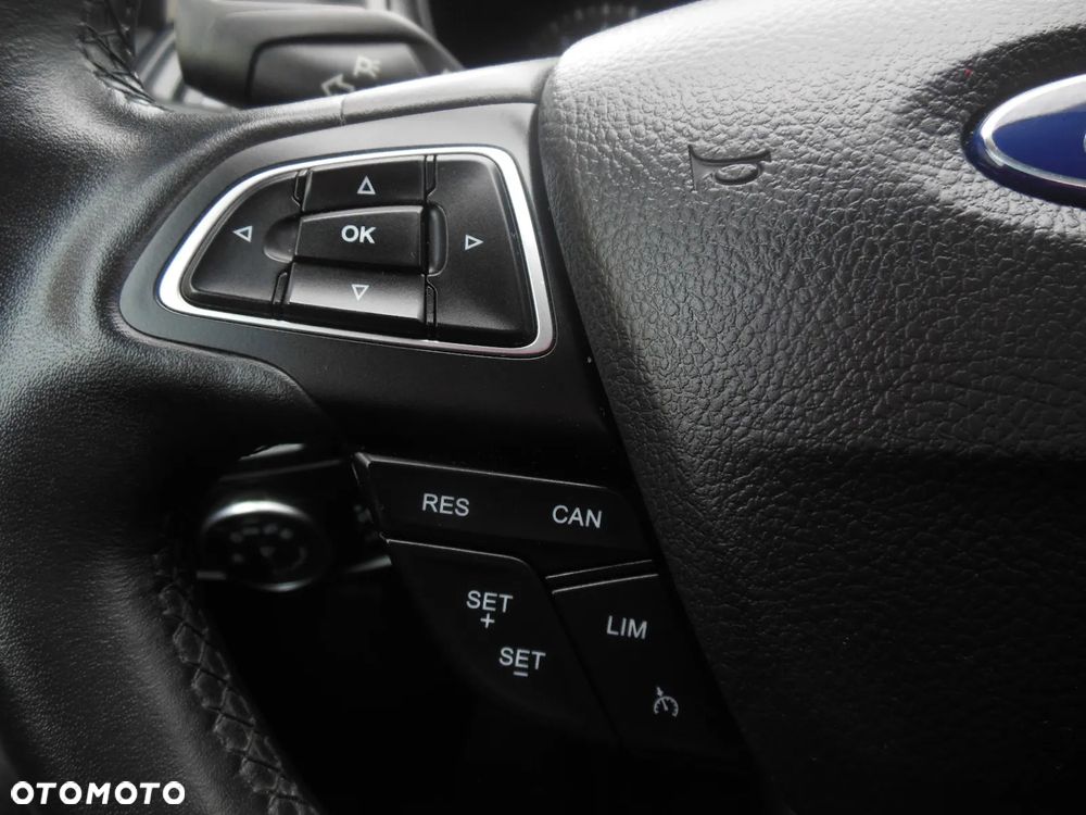 Ford Focus 1.0 EcoBoost STart-Stopp-System TITANIUM - 9