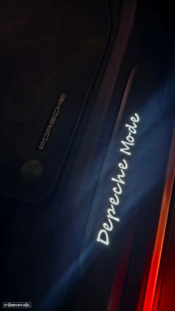 Porsche Taycan Turbo - 55