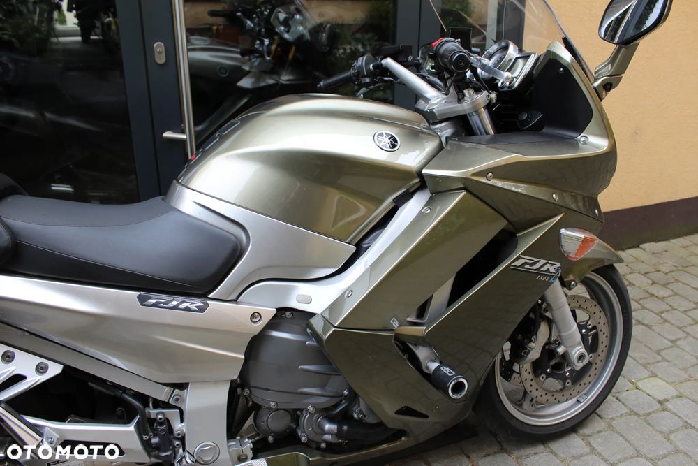 Yamaha FJR - 15