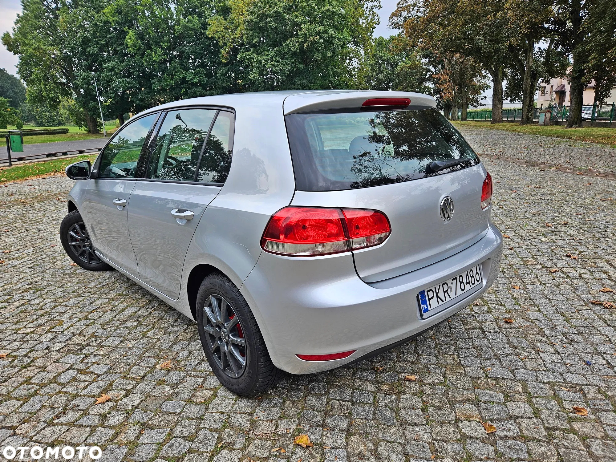 Volkswagen Golf VI 1.6 Comfortline - 25