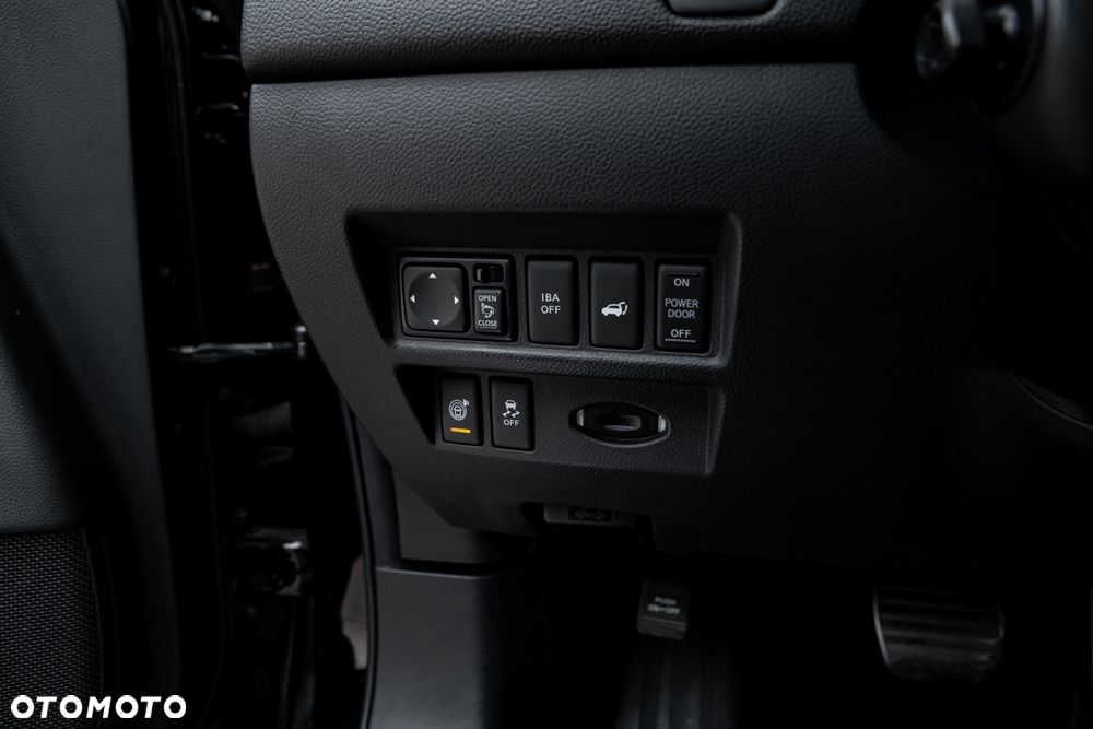 Infiniti QX70 3.7 AWD S - 28