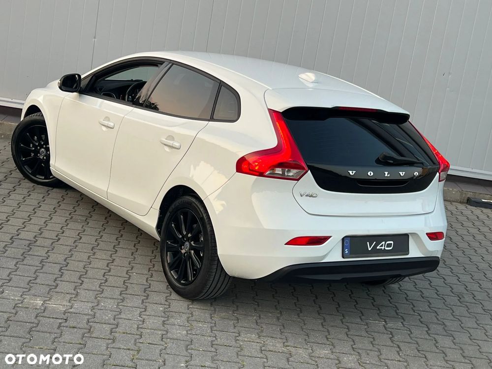 Volvo V40 - 8