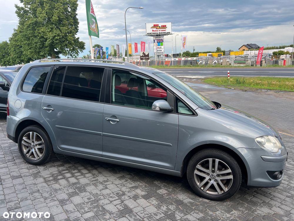 Volkswagen Touran 2.0 TDI Trendline - 6