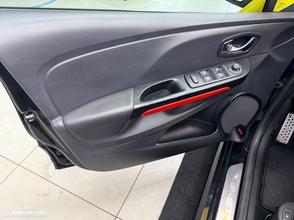 Renault Clio 1.6 Turbo R.S. EDC Sport - 18