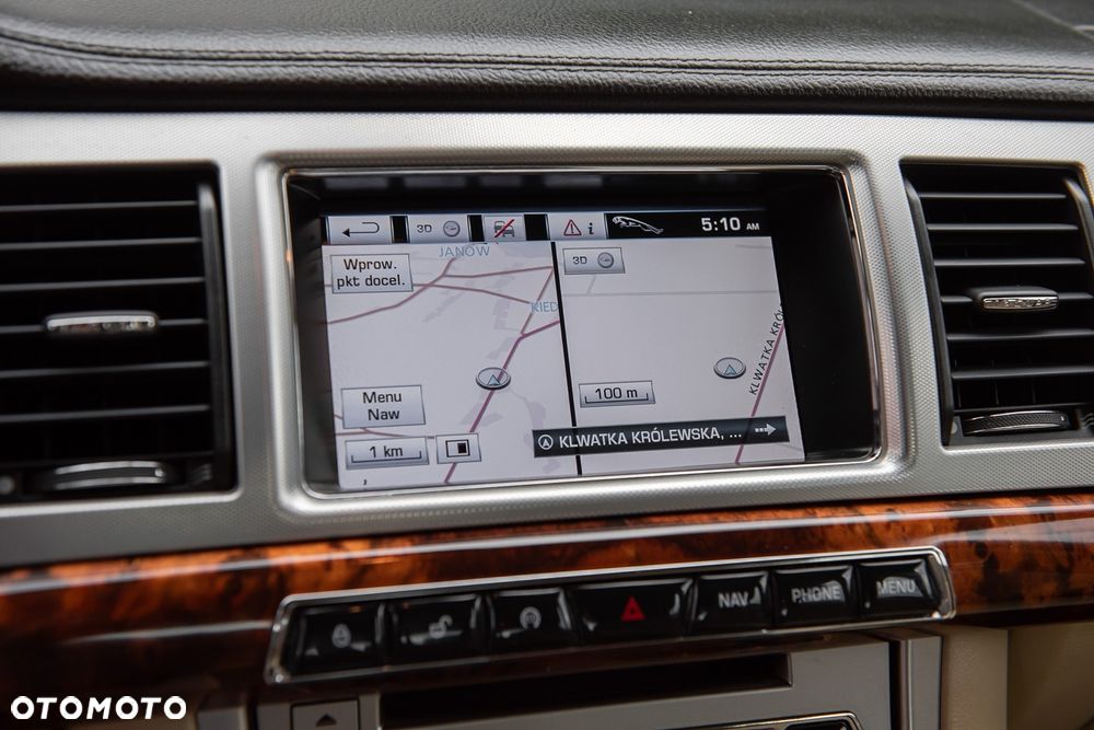 Jaguar XF - 24