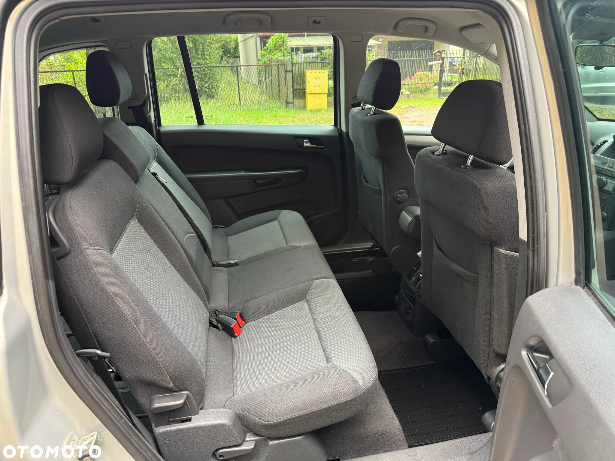 Opel Zafira 1.8 Cosmo - 27