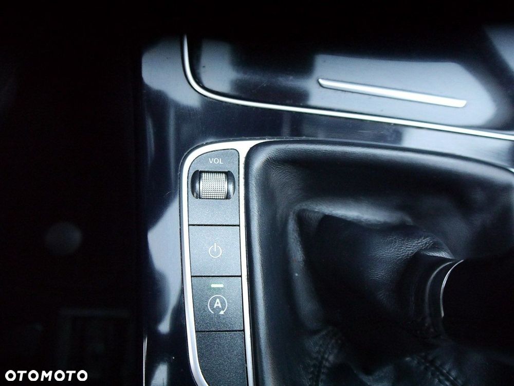 Mercedes-Benz Klasa C - 32