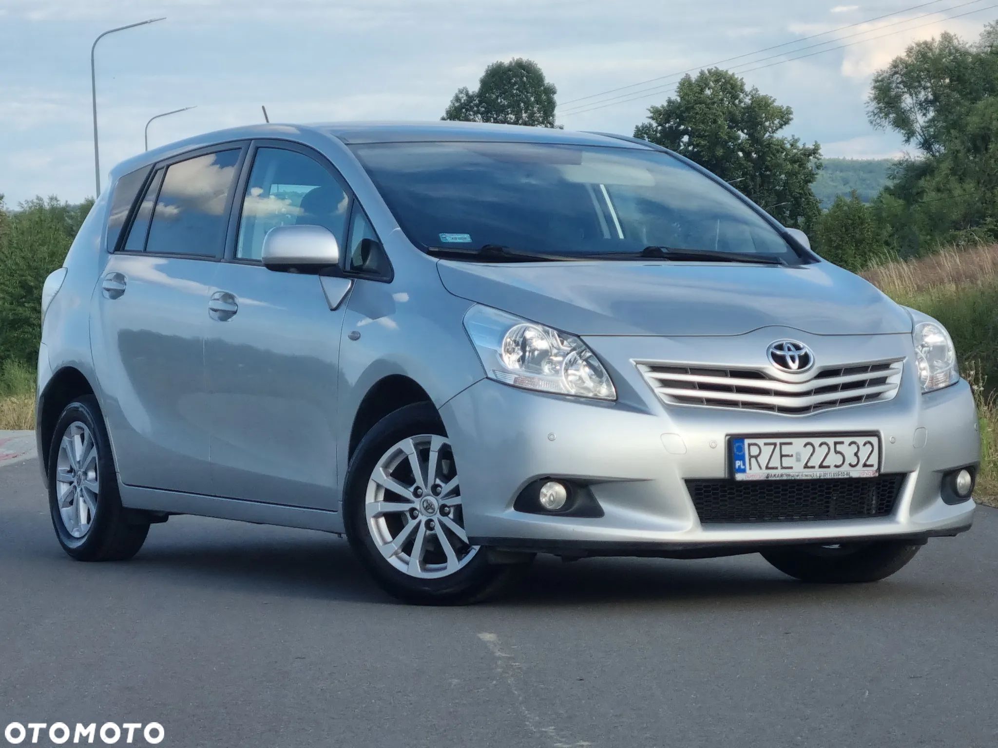 Toyota Verso 2.0 D-4D Luna - 1