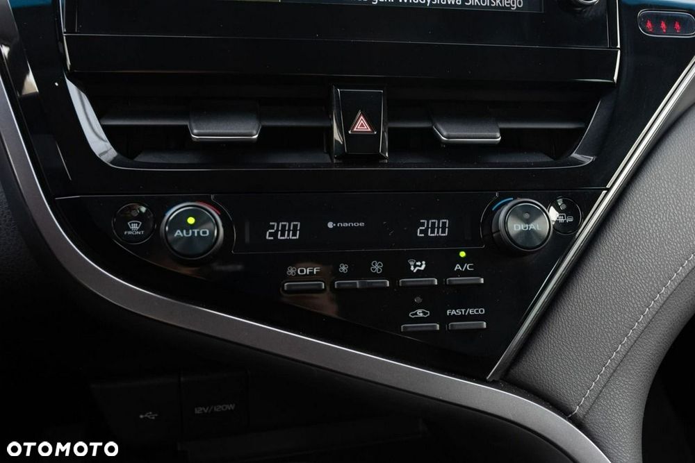 Toyota Camry - 15