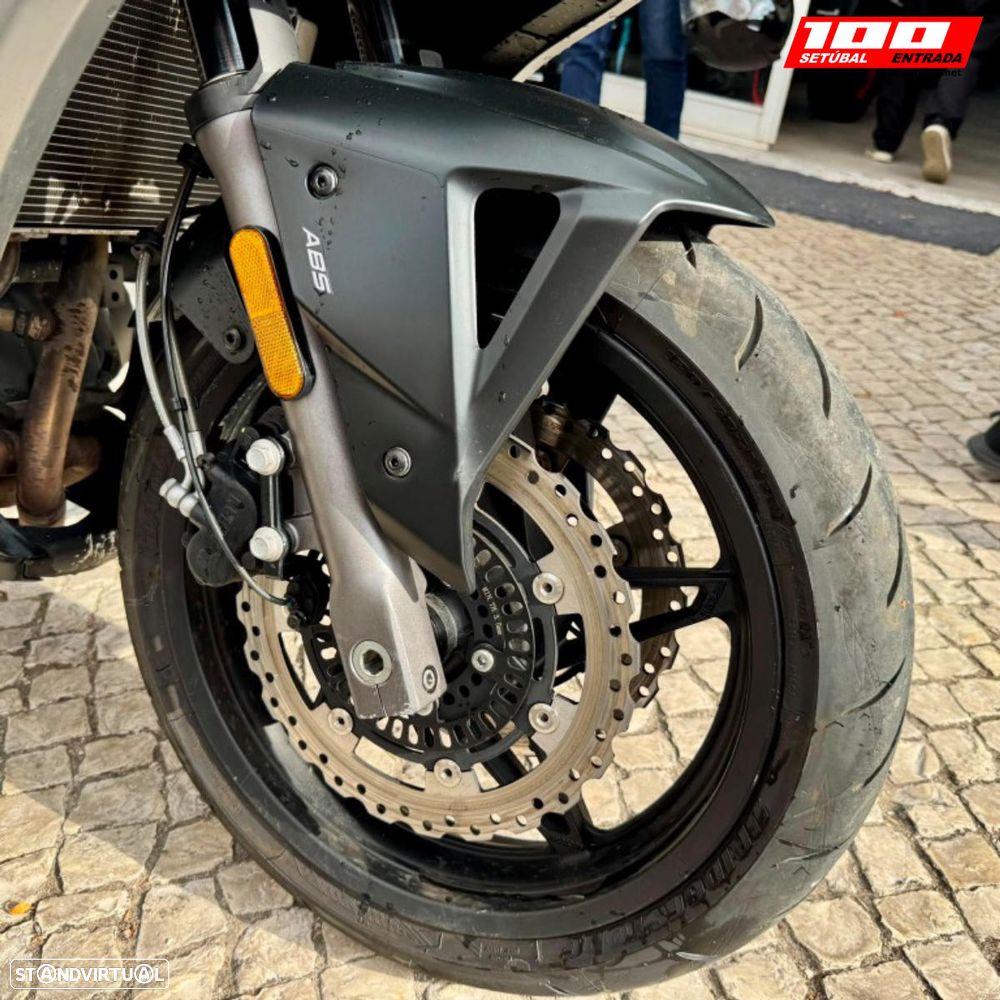 CF Moto 650GT 8F - 26