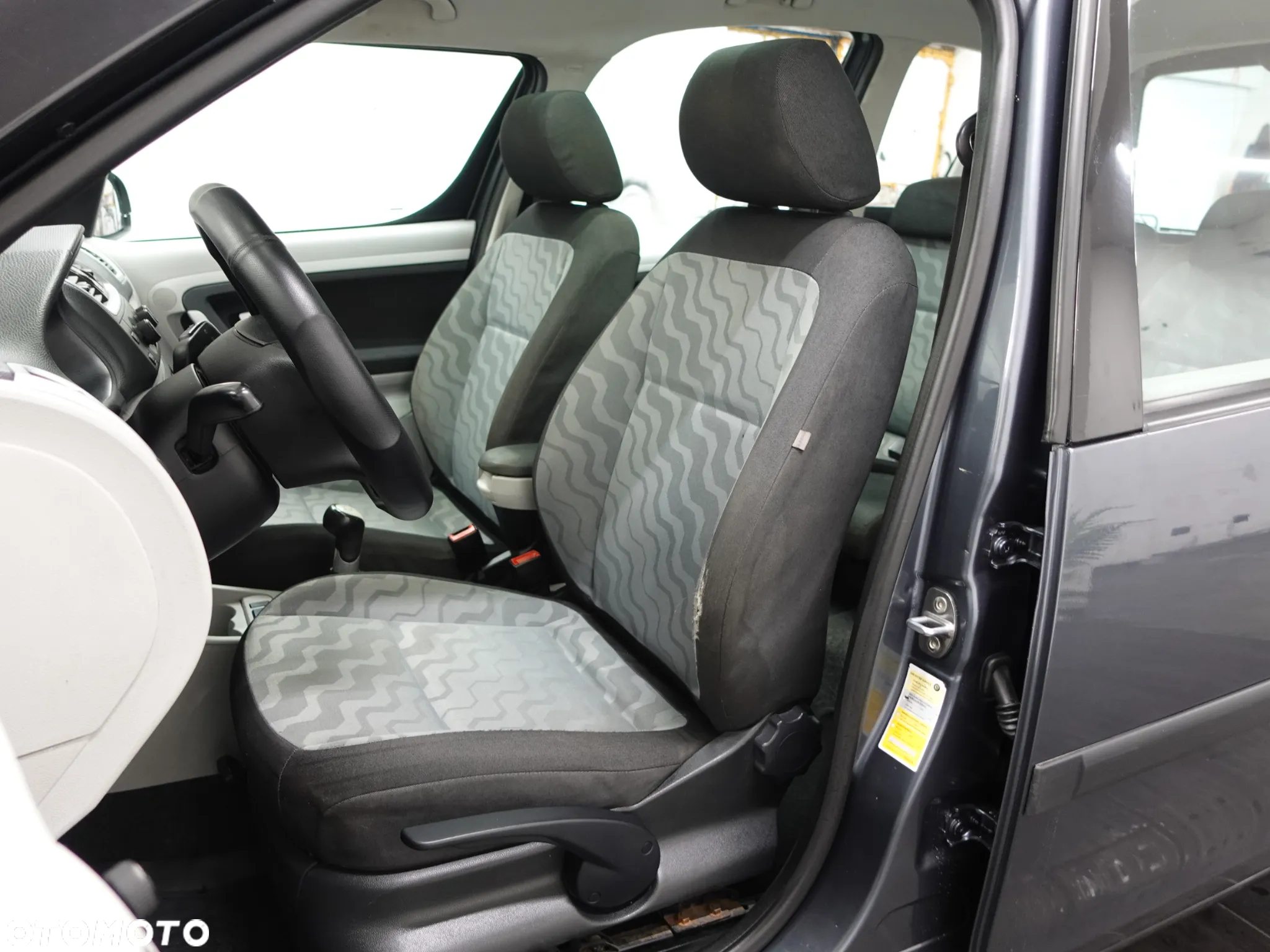 Skoda Roomster 1.2 12V Style - 23