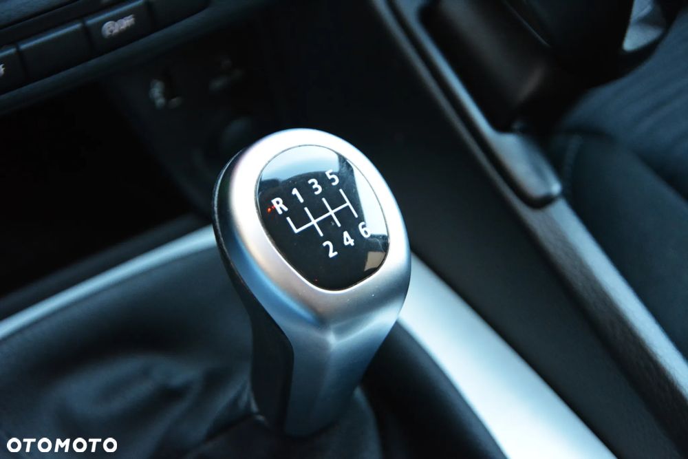 BMW X1 sDrive18d - 27