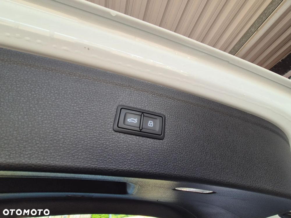 Audi Q5 40 TDI quattro S tronic S line - 29