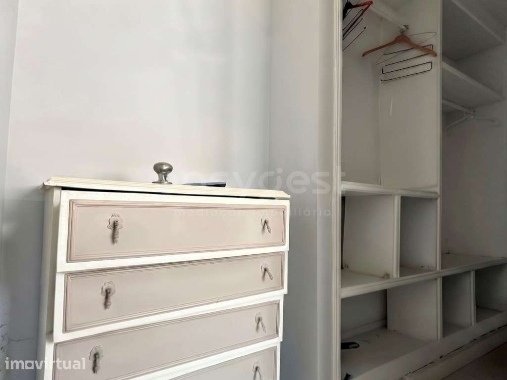 Lote de Terreno com Moradia para Reabilitação, no Bairro do Charque... - Grande imagem: 4/20